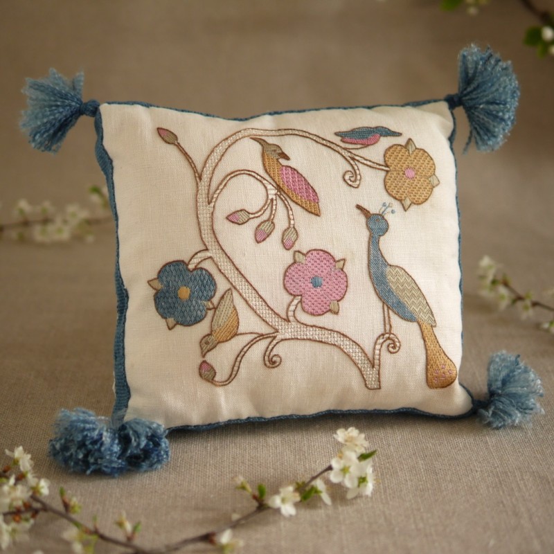 Kit de broderie médiévale : le Jardin aux Oiseaux